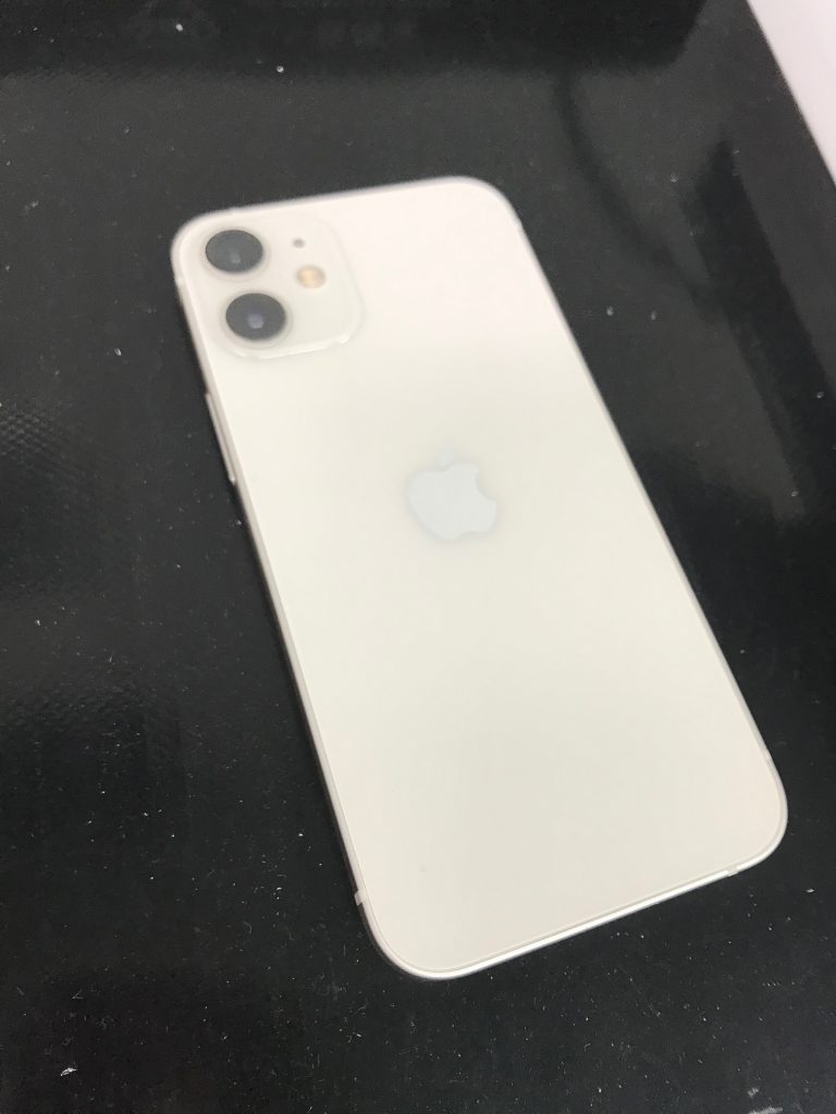 本日も11時～20時でiPhoneの修理を受付中！