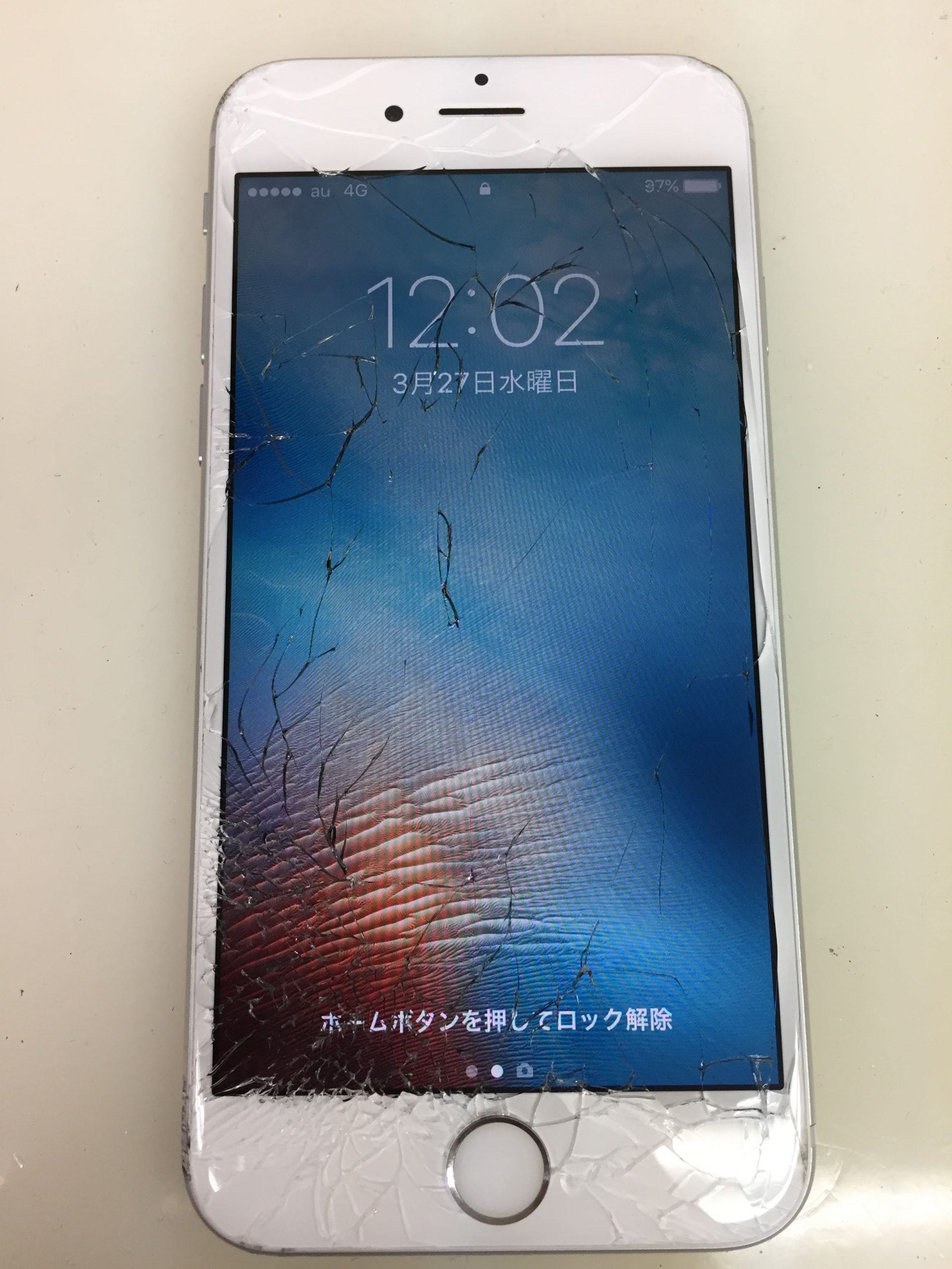 iPhoneのバッテリー交換や画面修理即日対応♪