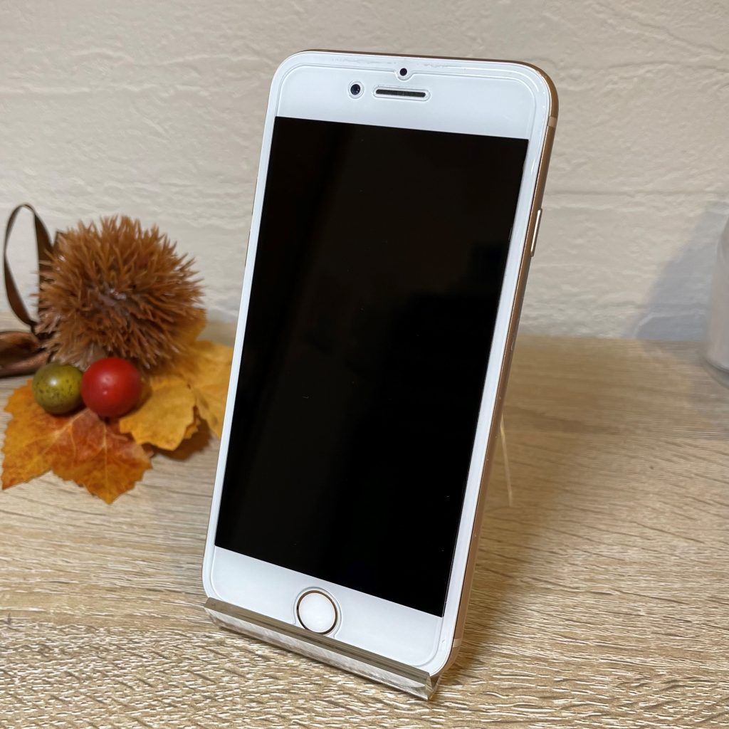 iPhone８ 64GB ゴールド 中古機種入荷致しました！！