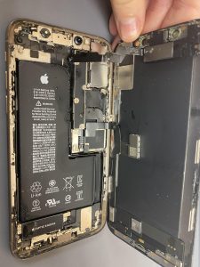 iPhoneは「耐水」です。