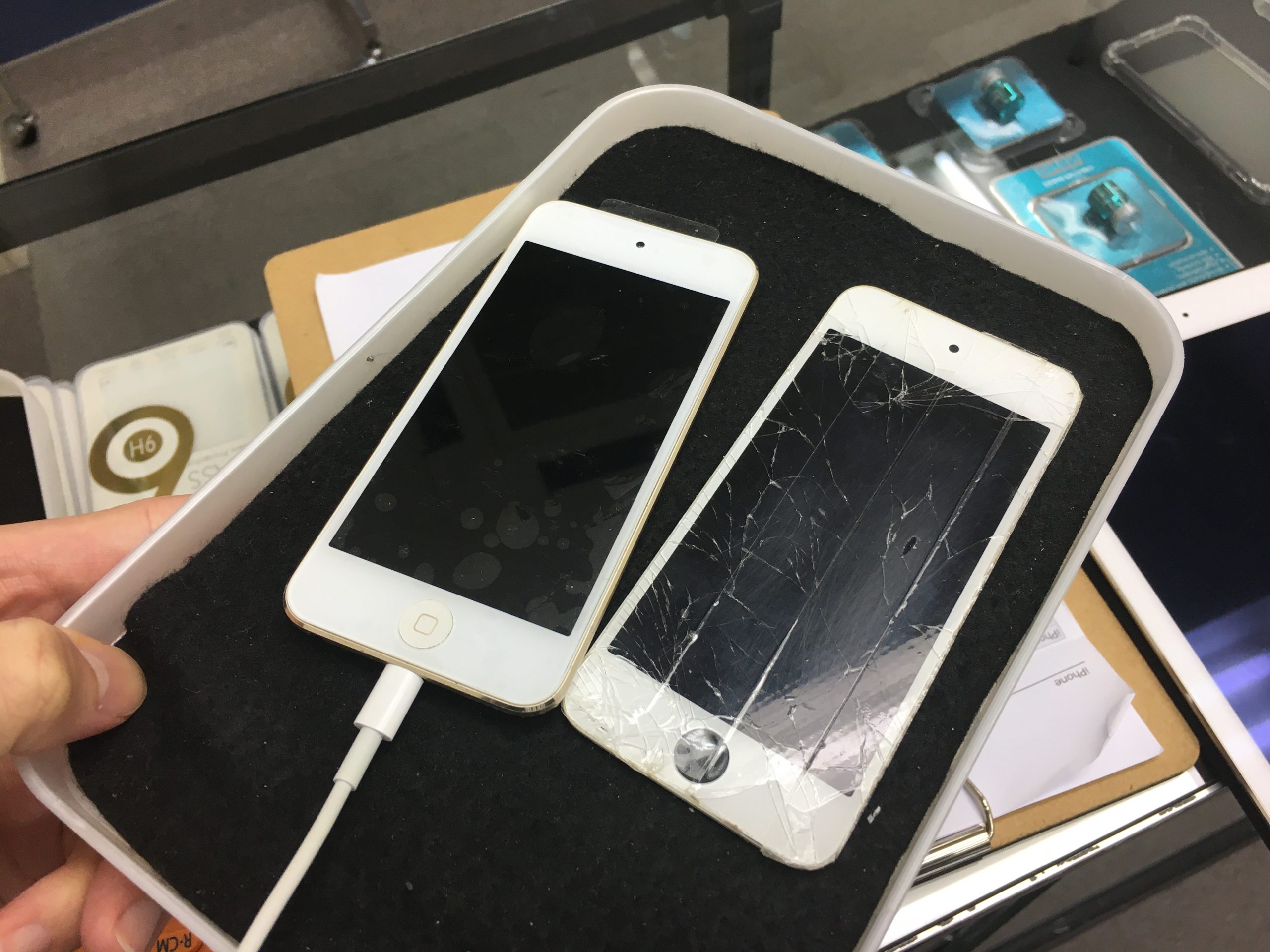 iPhone修理ジャパン秋葉原店の年末年始営業について。