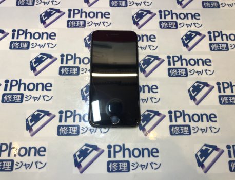 iPhone7ガラス割れ修理。