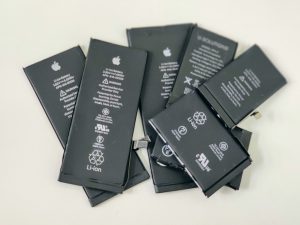 iPhoneのバッテリーの減りが早い。交換で直る？