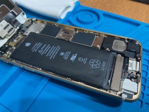 危険です、バッテリー膨張に要注意！