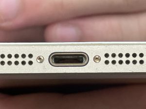 充電不良や通話が出来ないなどの不具合には