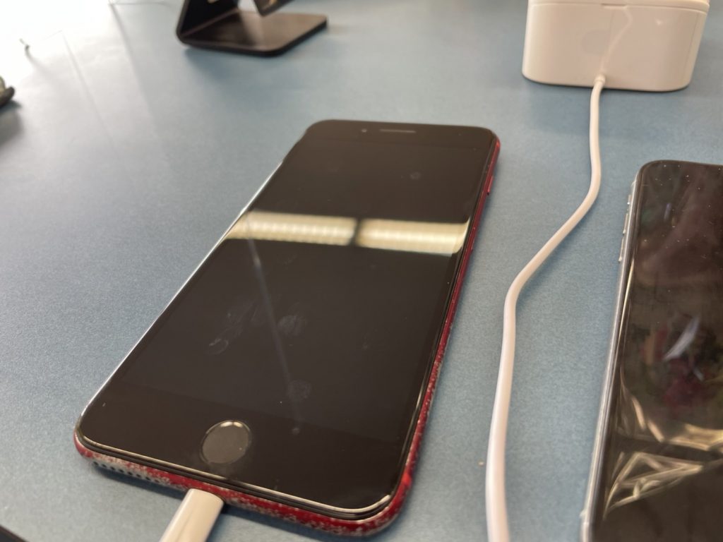 充電してもすぐ残量がなくなる…。何が原因？