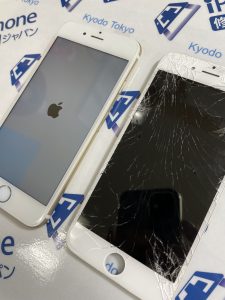 バキバキに割れてしまったiPhoneは当店にお任せ下さい！