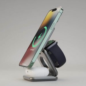 iPhone,AppleWatch,AirPodsを同時に充電できるスタンド