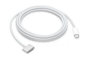 AppleがMagSafe3ケーブルのファームアップデート