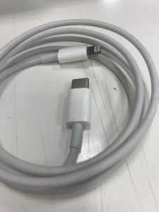 ライトニングケーブルってどんな特徴やメリットがあるかまとめてみました！