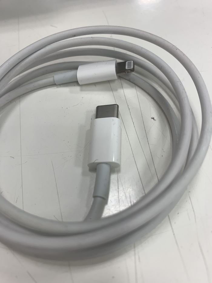 ライトニングケーブルってどんな特徴やメリットがあるかまとめてみました！