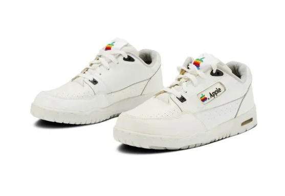 Appleのスニーカー！？