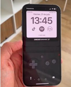 iPhoneがゲームボーイアドバンスに！？