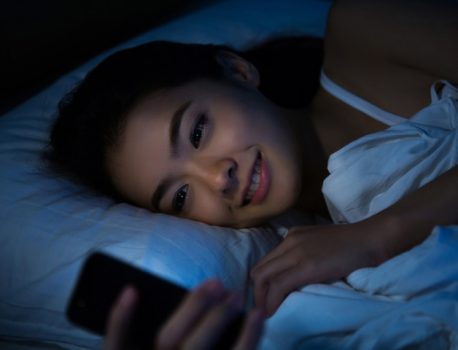 睡眠の質を向上させたいなら、iPhoneで今すぐ変更すべき4つの設定