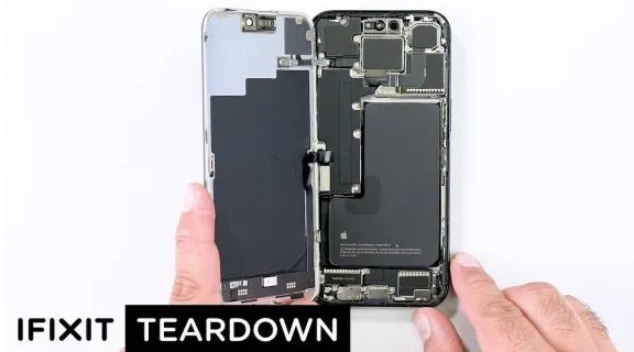 iFixitがiPhone15ProMAXをもう分解 - スマホ修理ジャパン小岩店 iFixitがiPhone15ProMAXをもう分解 - スマホ修理ジャパン小岩店