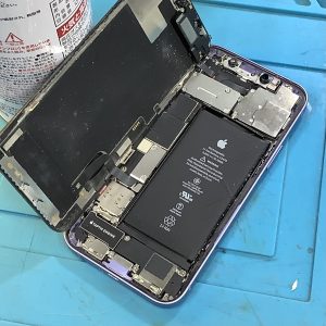 水没反応注意報！iPhone14も水に濡れたらこうなります。