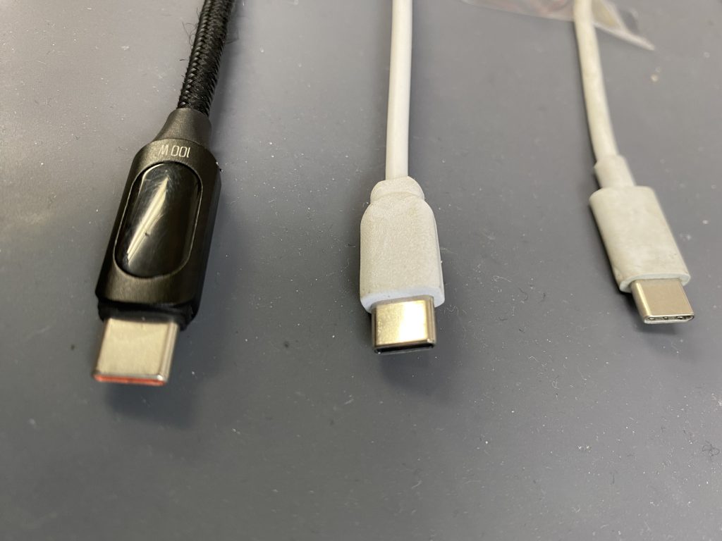 iPadの非純正充電ケーブル使用は充電不良を招く可能性が！