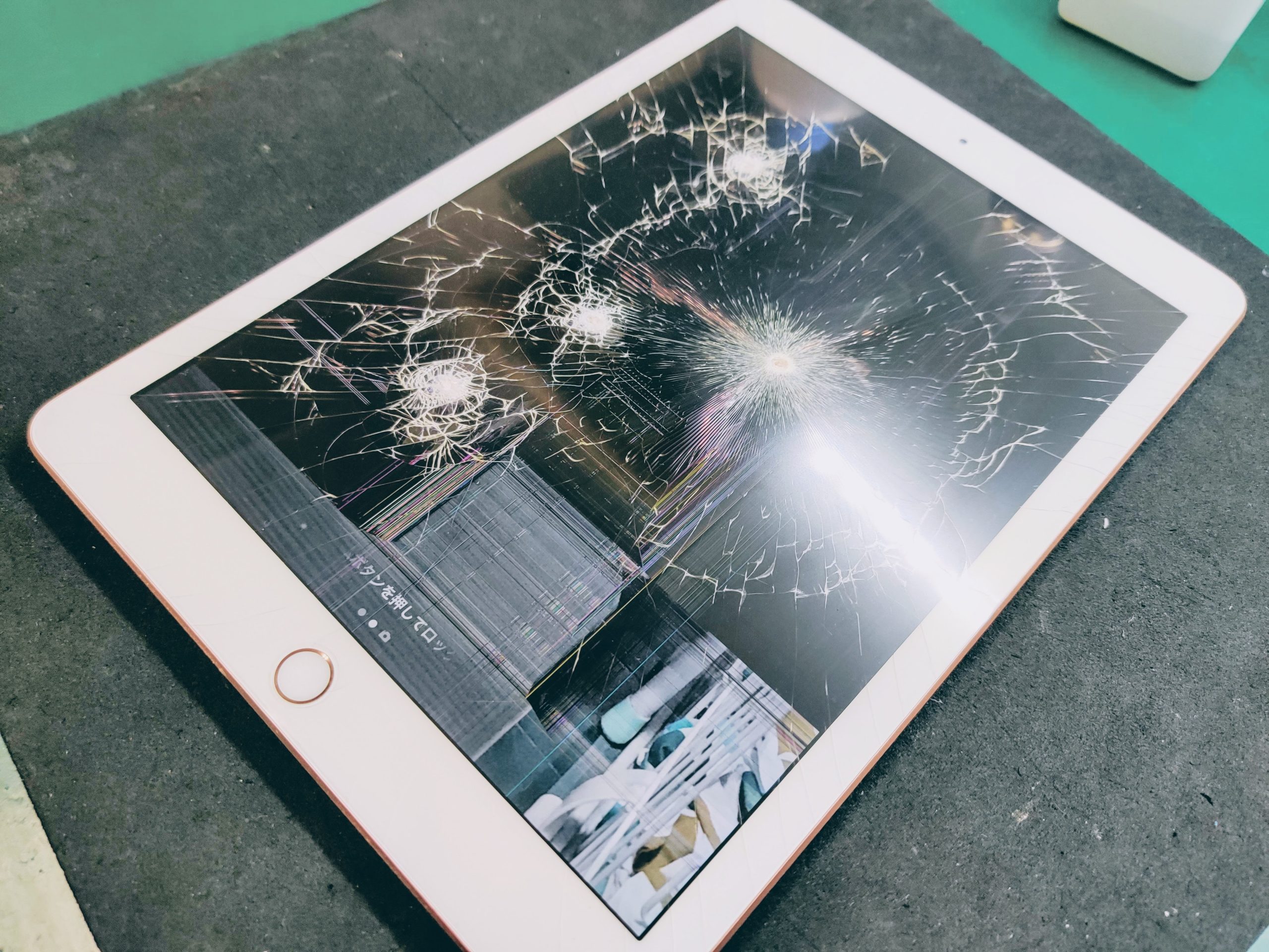 iPadの画面が壊れた時も当店にご依頼下さいませ！