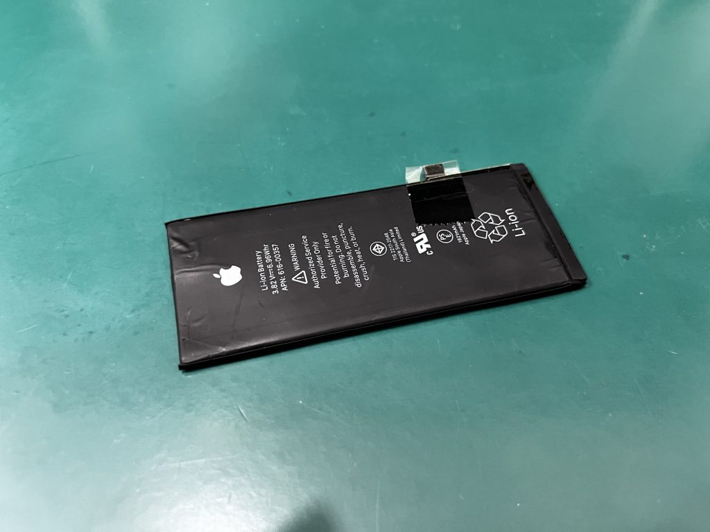 iphoneのバッテリーが膨らむ原因と対策