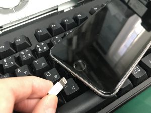 iPhoneを始めとした各種スマホの修理の御相談なら当店まで。