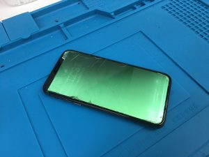 iPhoneXから搭載された有機ELの壊れかた