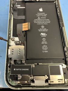 iPhone12Proライトニング交換は難しい！？