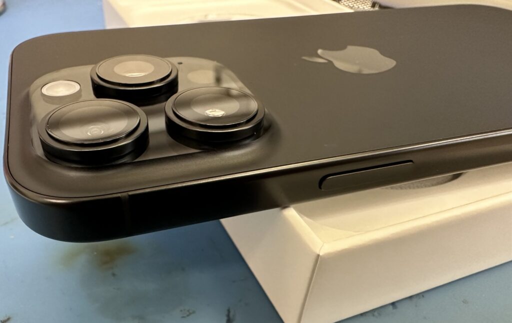 iPhoneの電源ボタン陥没、その原因と解決策を徹底解説